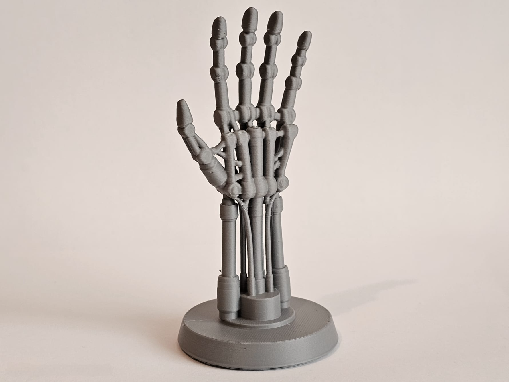 terminator hand