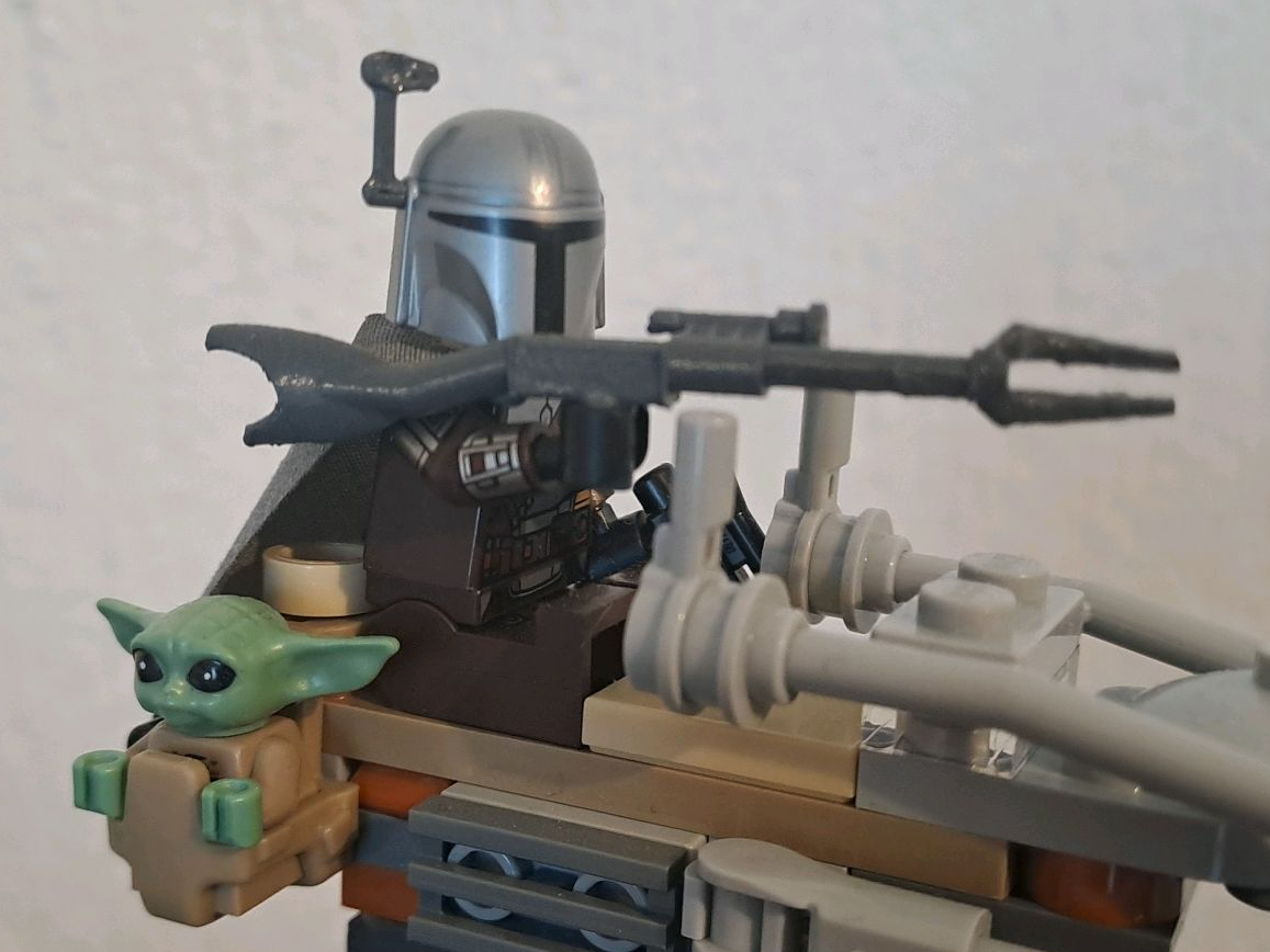 Mandelorian legos rifle (one piece)