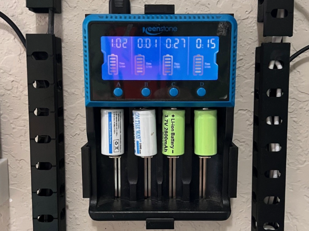 Keenstone HXY-H4 Li-Ion battery Charger Mount
