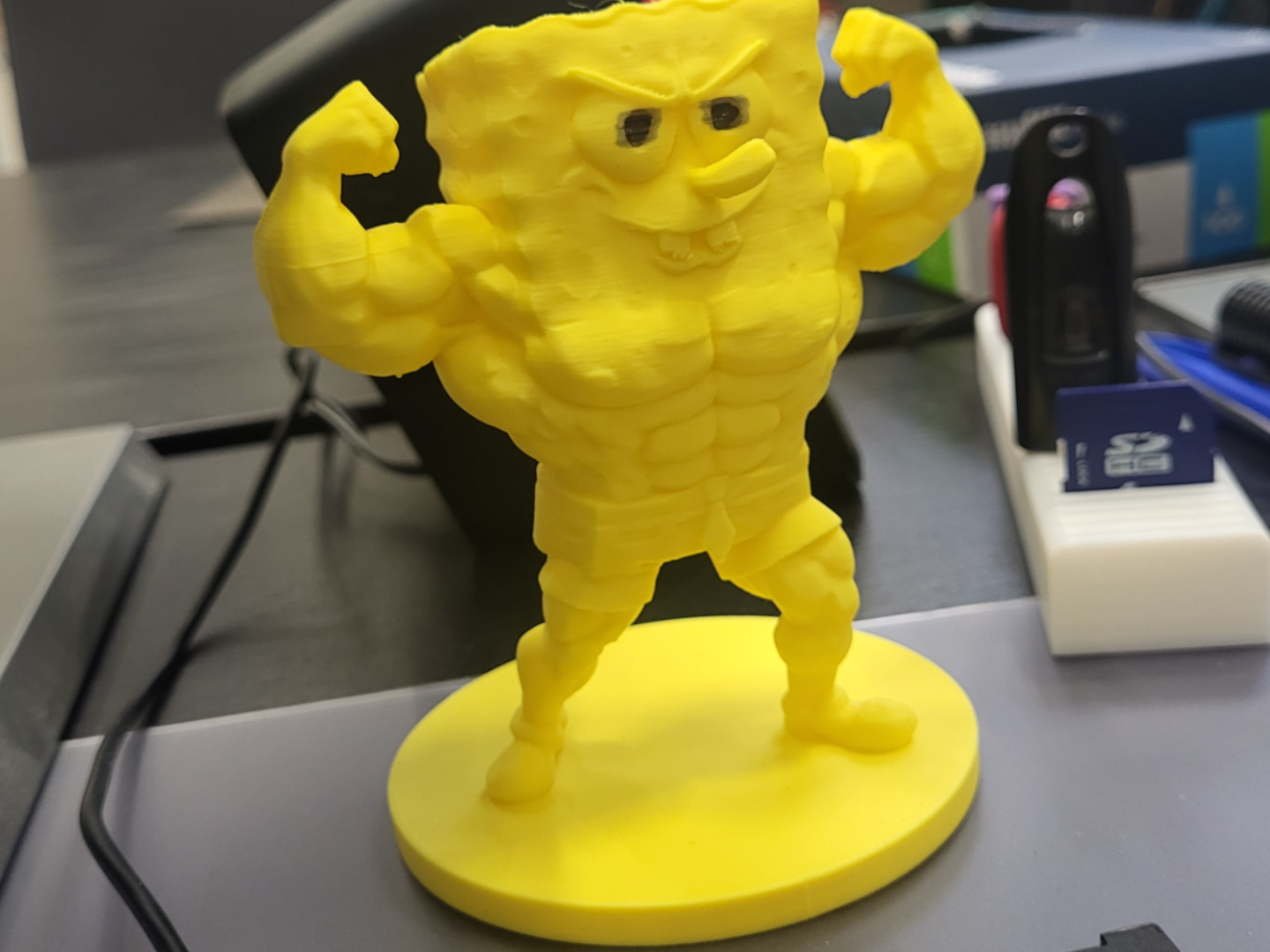 Bodybuilder Spongebob fan sculpture