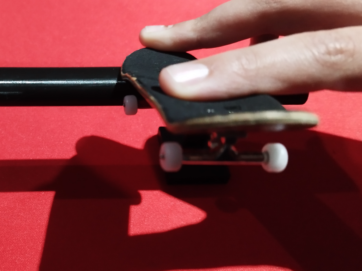 Riel para fingerboard