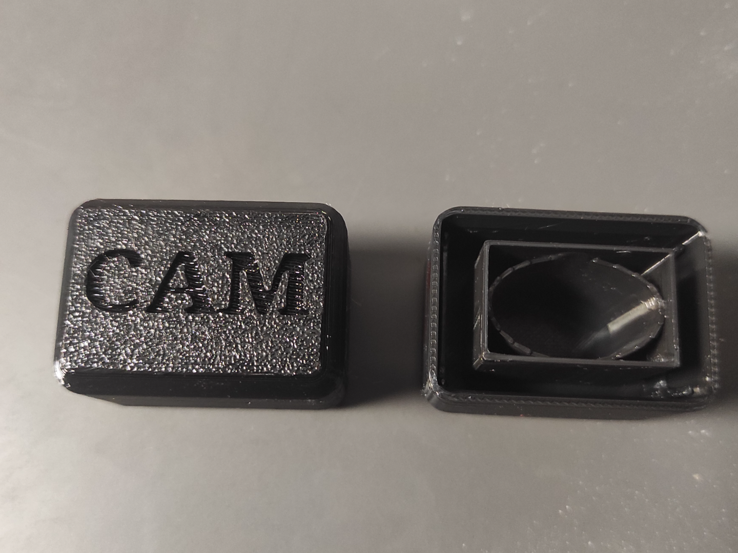 Cam roof bar cap