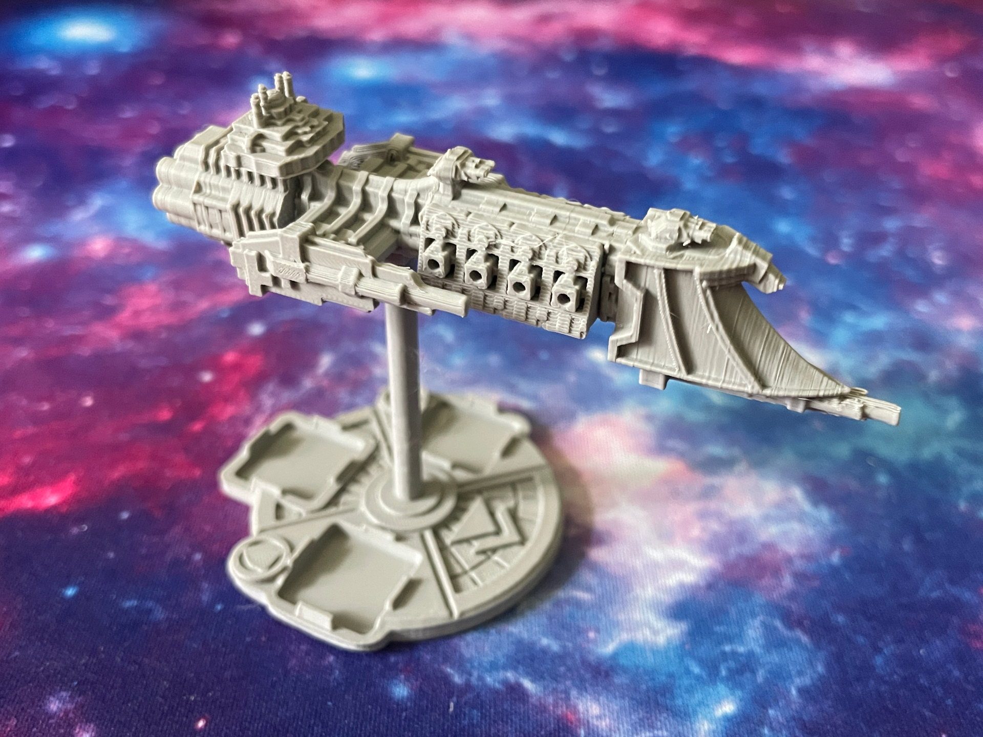 BFG Imperial Navy Defender Class Escort Cruiser
