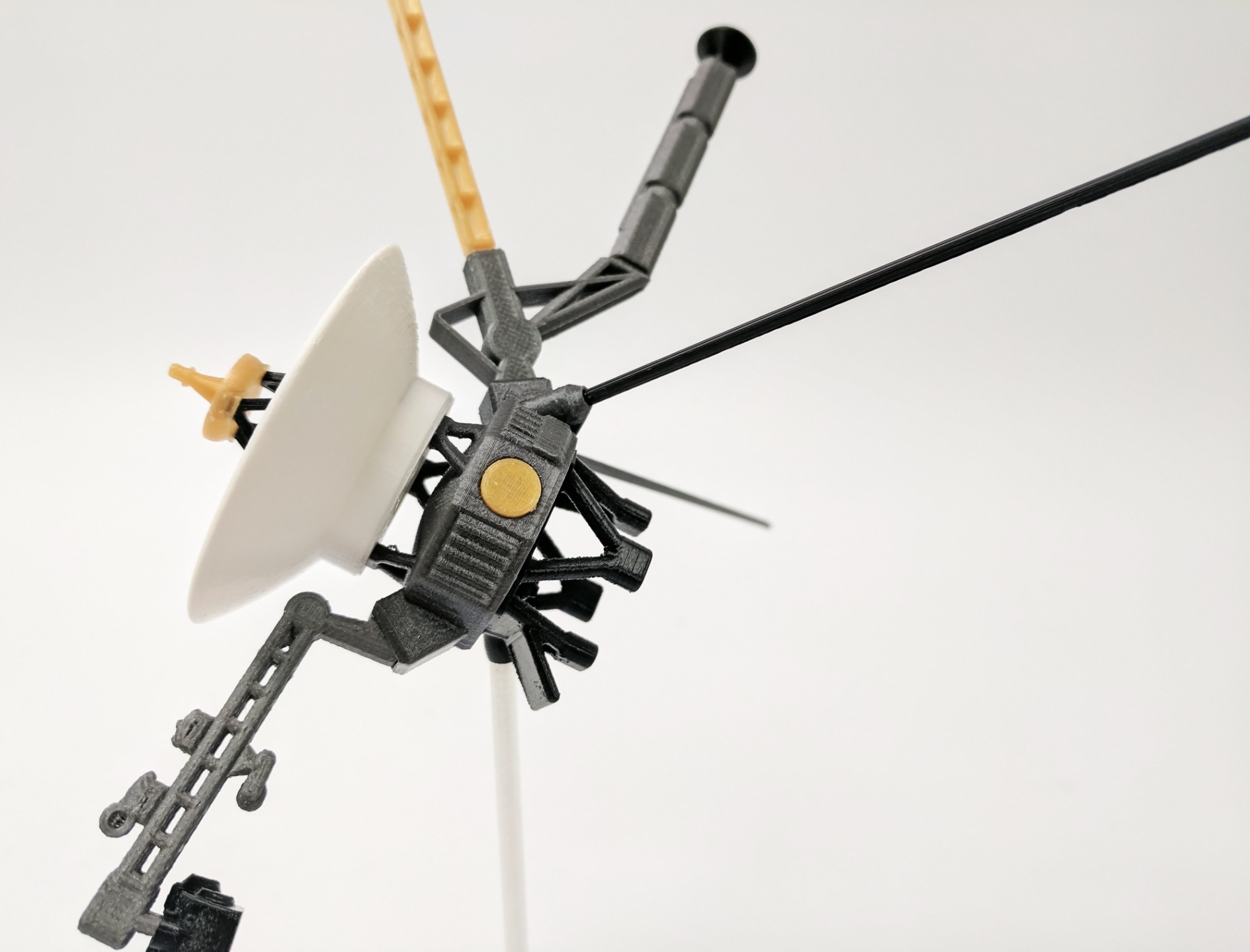 Voyager Satellite Desktop Model By: noahlileger