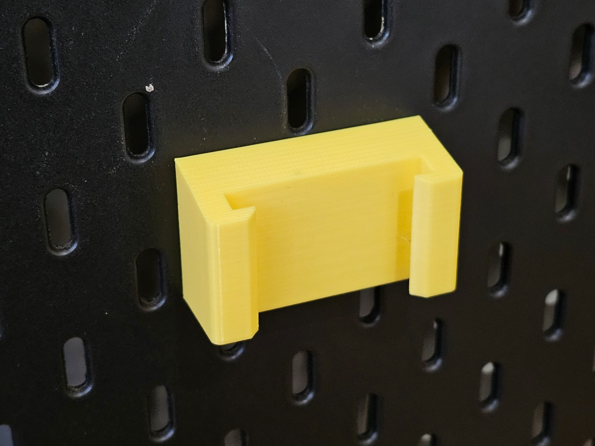 IKEA Skadis ✕ DeWalt V20 Battery Holder (Small Version)