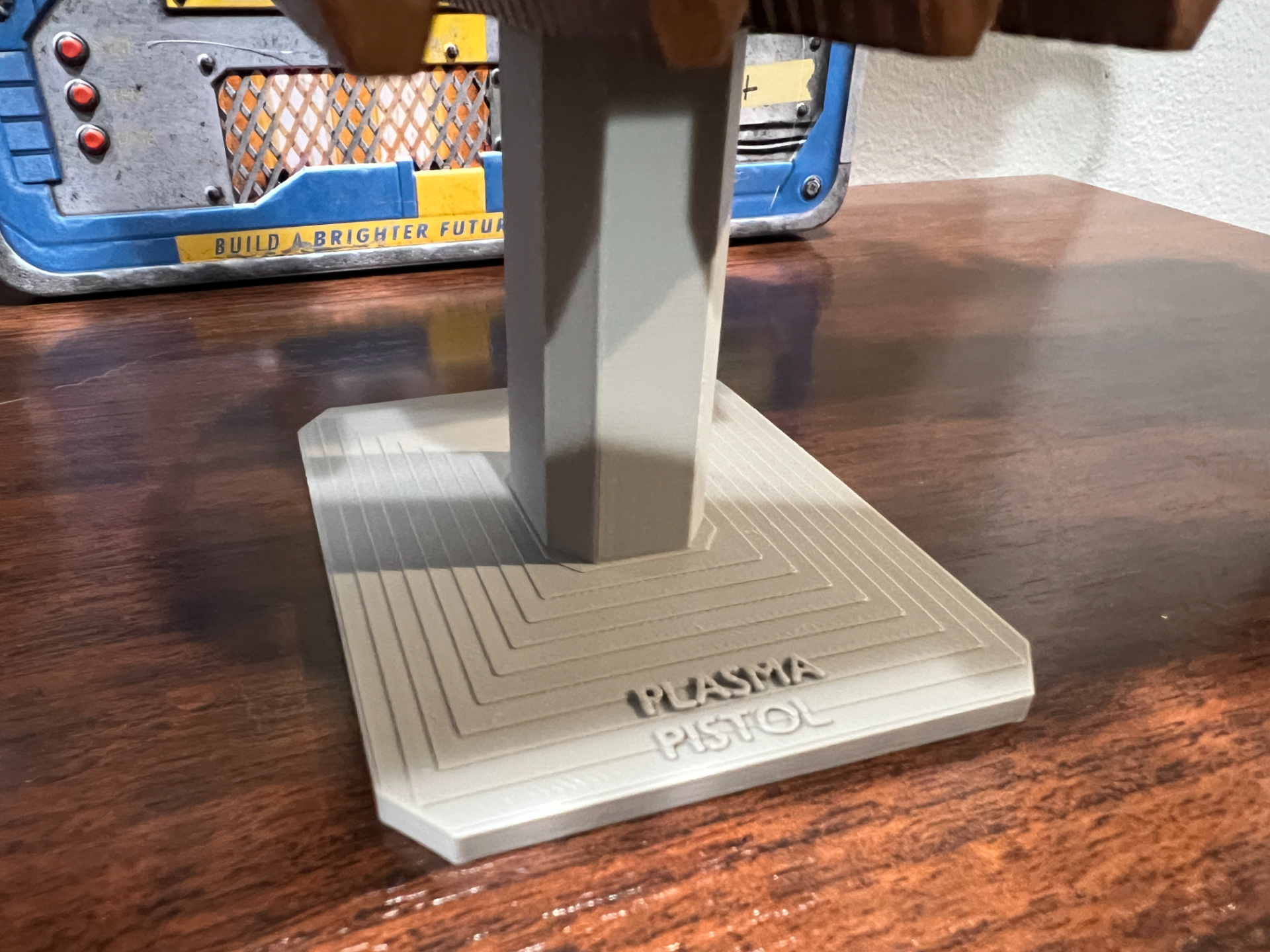 Fallout Plasma Pistol Model Stand