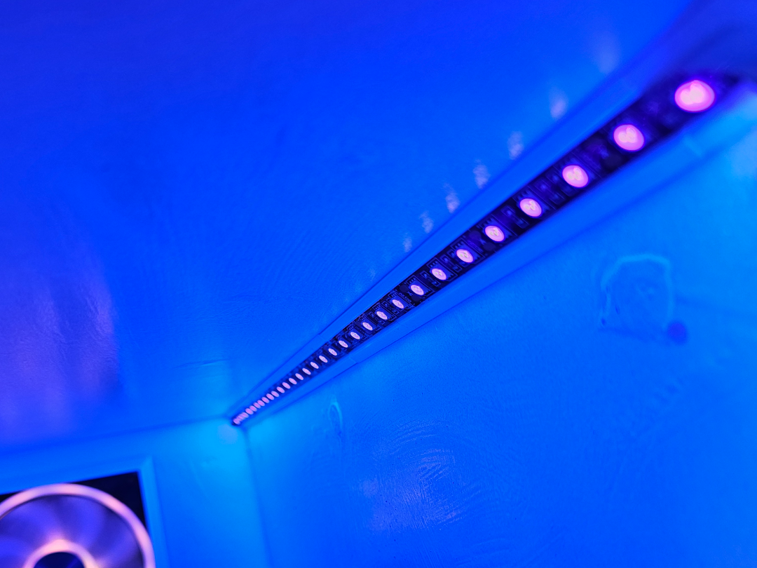 45° Angled LED Strip System ( with 90° Corners)