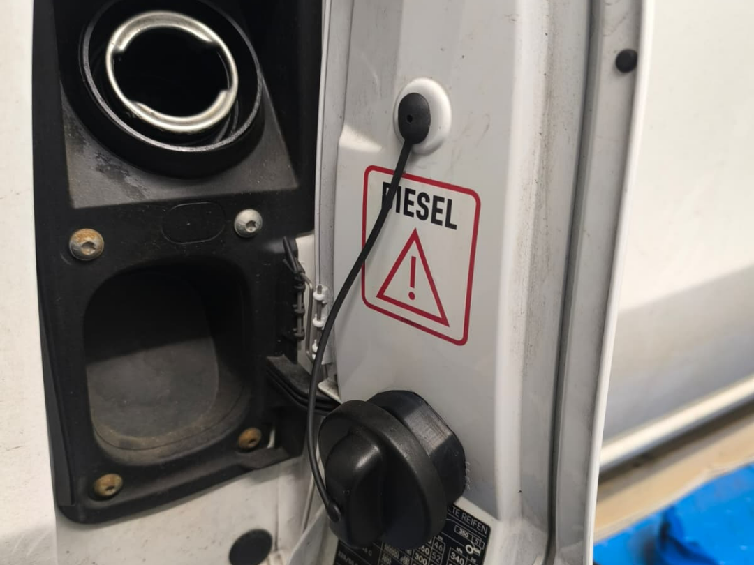 Vito W447 V-Class Fuel Cap Holder, Tankcap Bracket