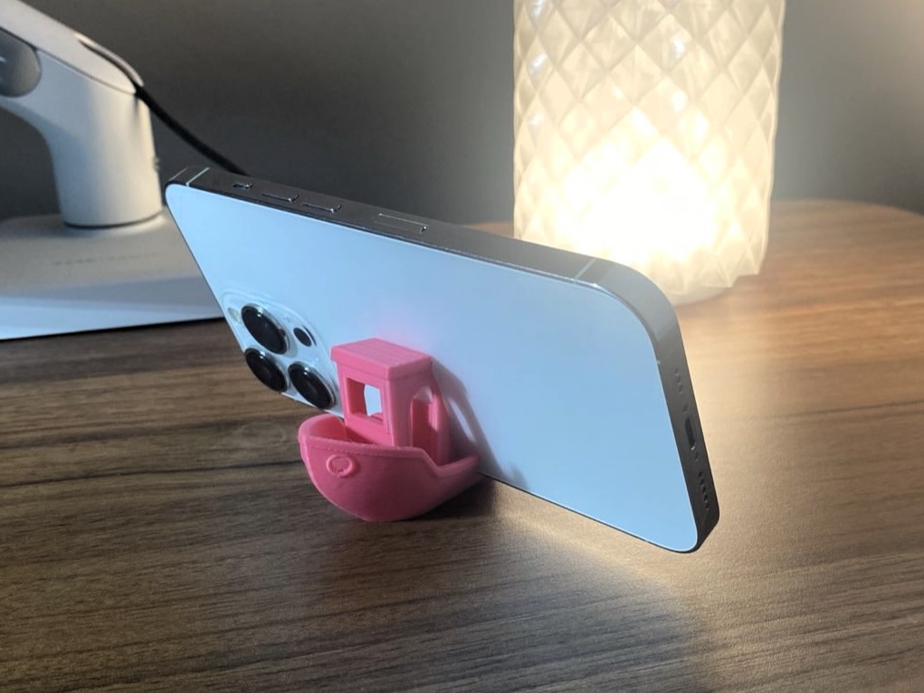 Benchy phone holder