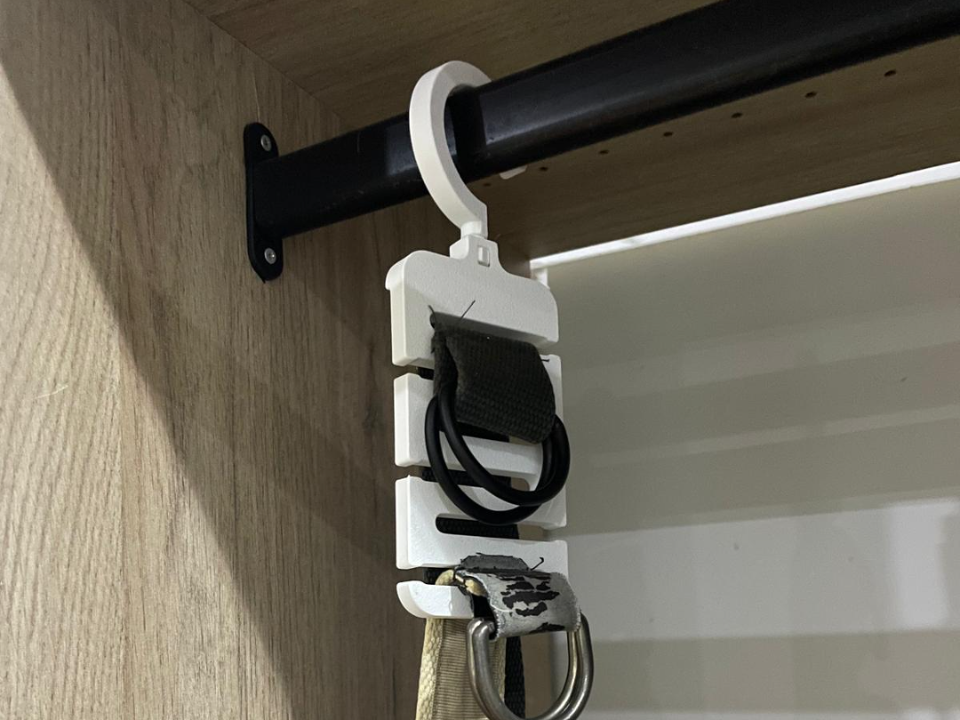 Percha para cinturones