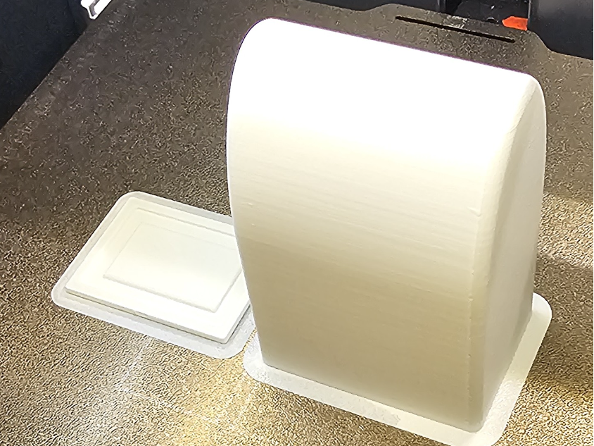 Disposable  Razor or blade container