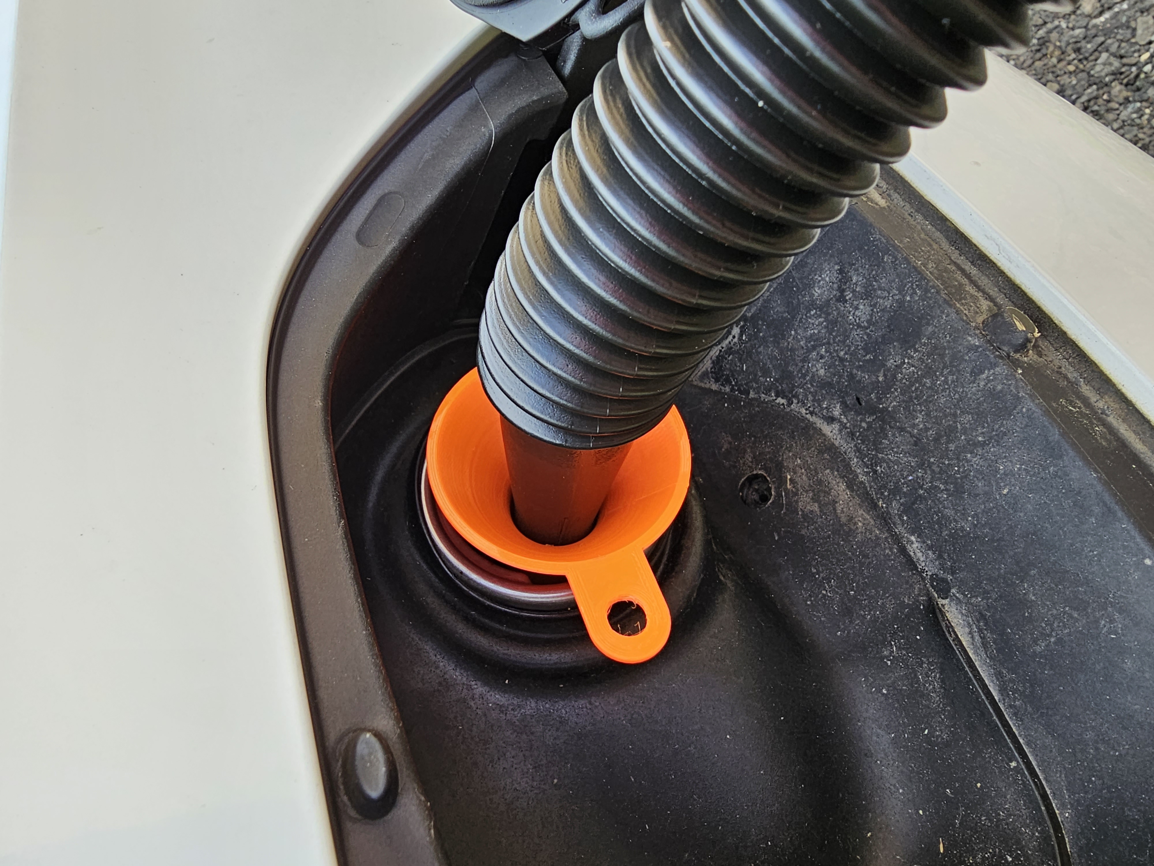 Funnel For Diesel Engines