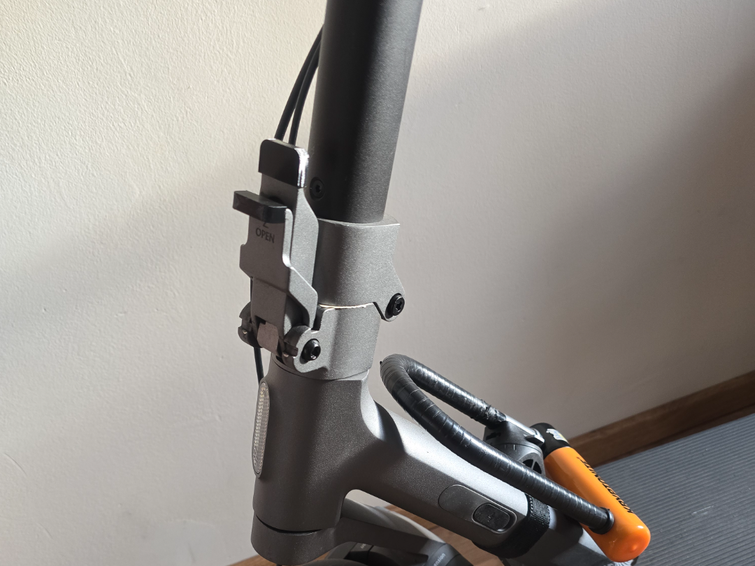 SCOOTER XIAOMI 4 ULTRA - FOLDING MECHANISM COVER