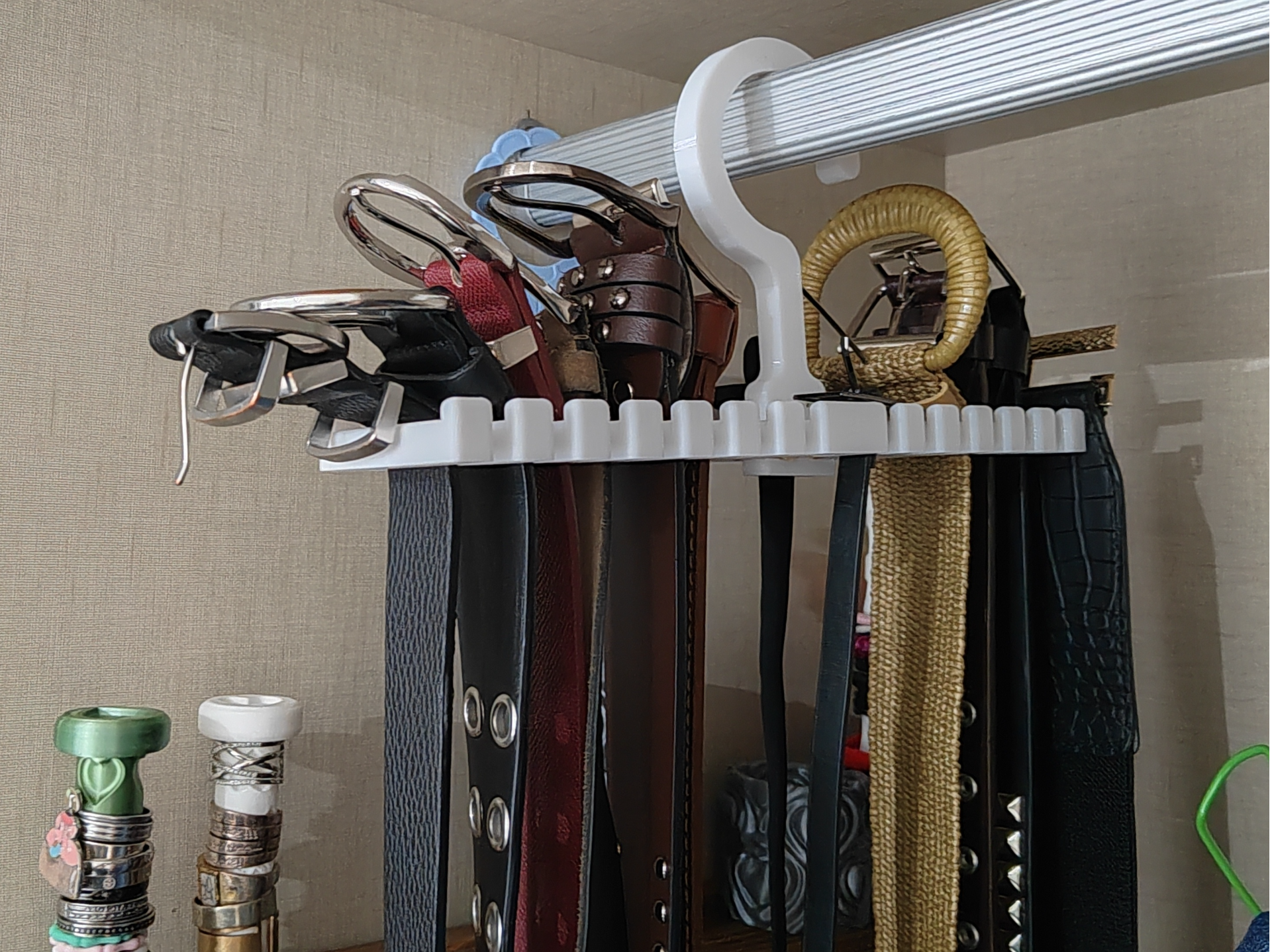 Belt hanger.