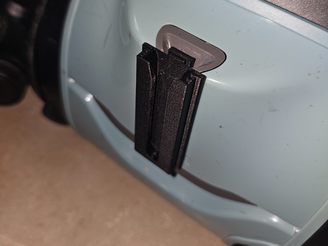 Renfort attache bras d'aspirateur