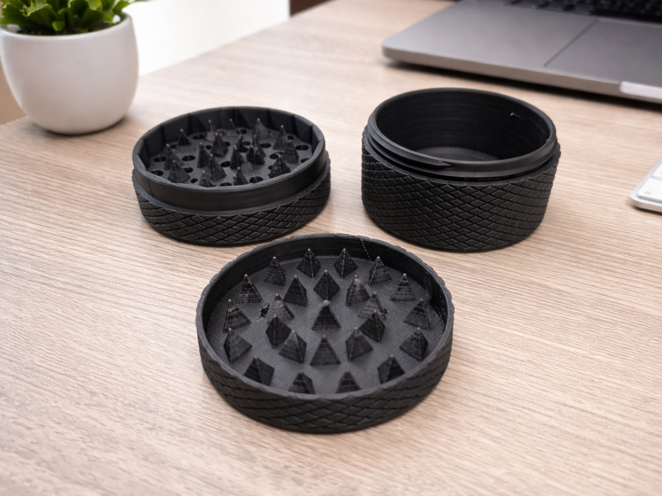 Knurled 3-Part Herb Grinder