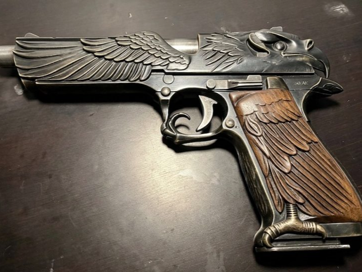Desert Eagle Prop Gun – Full-Sized Cosplay Weapon