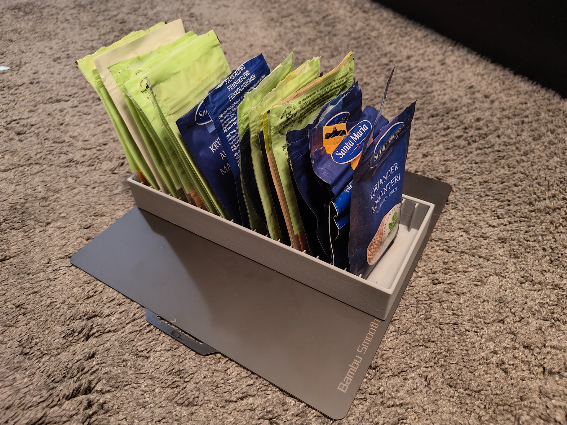 Organizer for spice bags