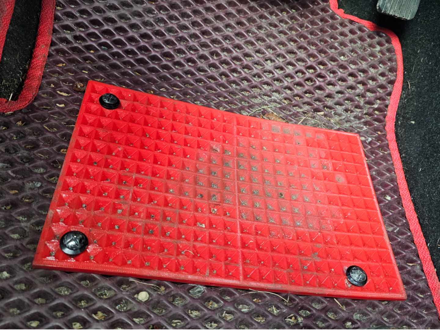 Podpiętek,  Car footrest pad