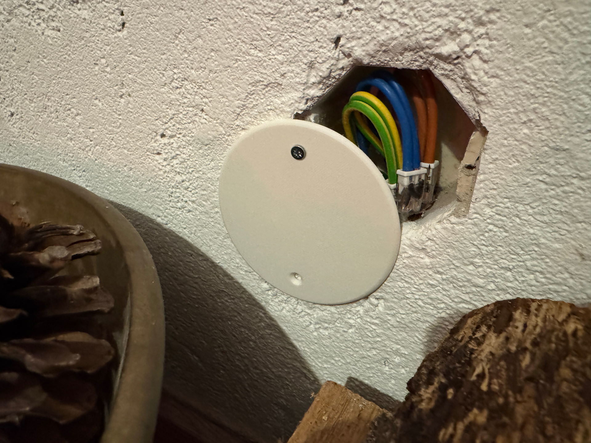 Junction box cover diameter 85 mm