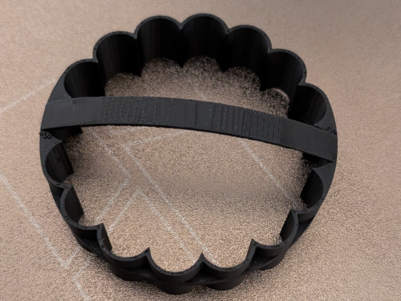 7cm scallaped edge cookie cutter