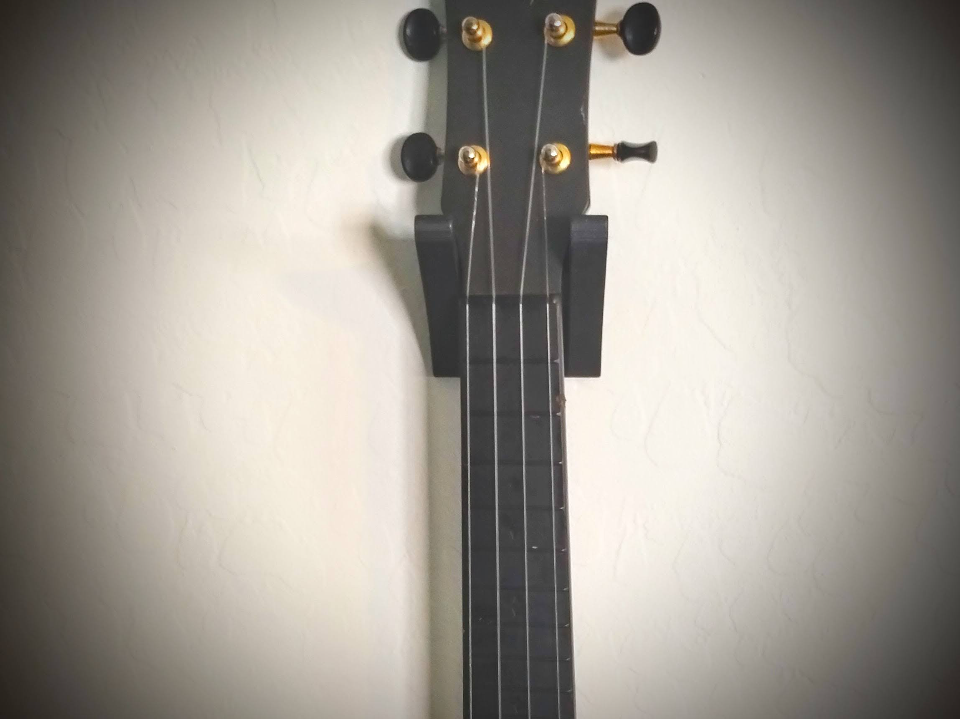 Small Head Hanger - Banjo, Ukulele, & Kids Guitar