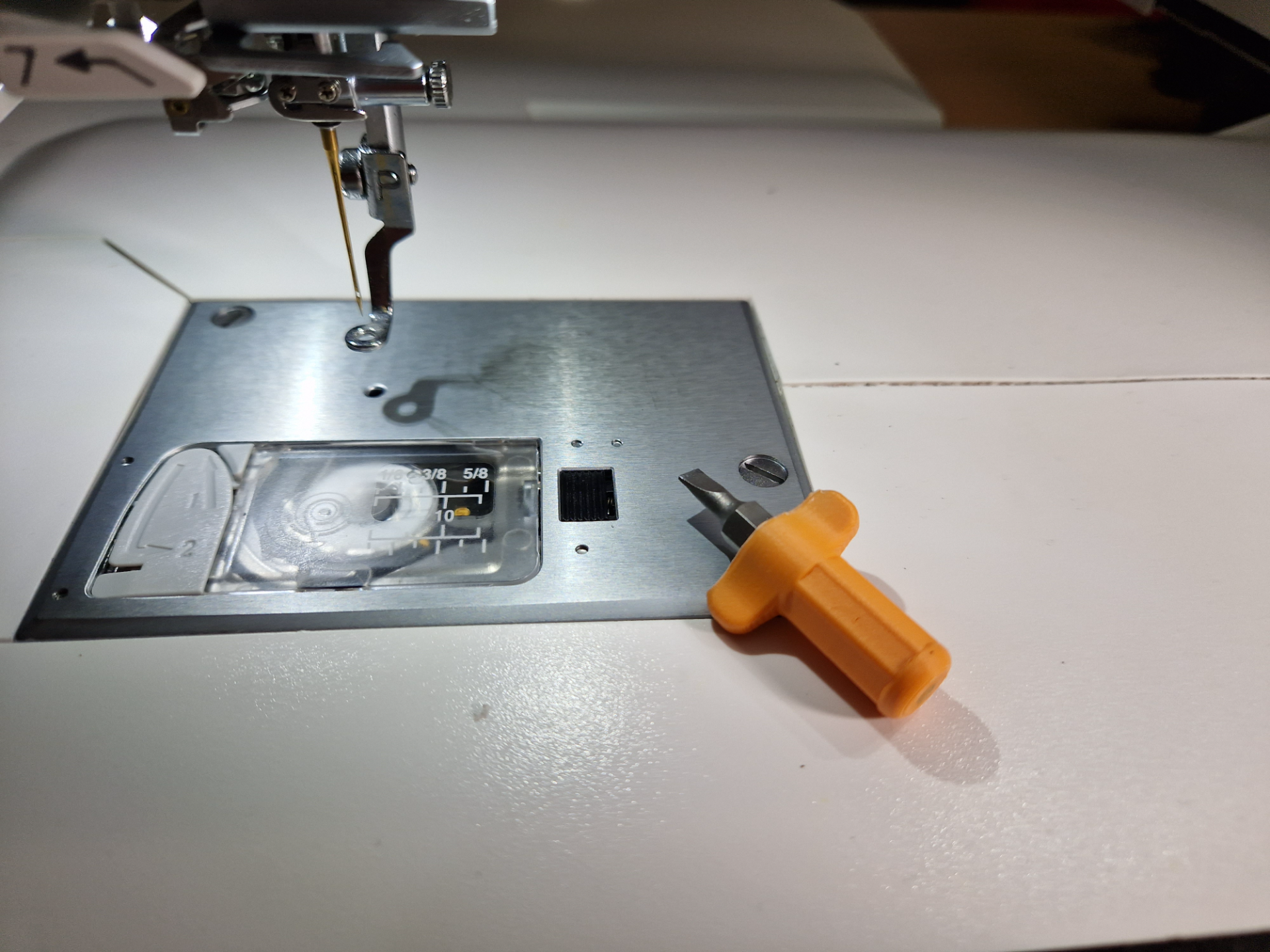 Sewing and Embroidery machine screwdriver / Nähmaschinen und Stickmaschinen Schraubendreher