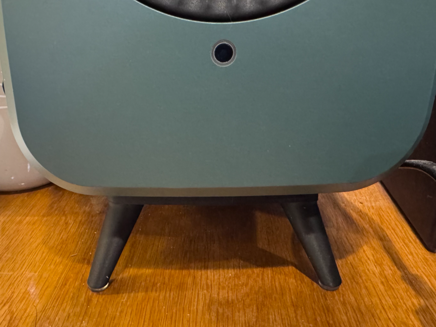 KEF LSX II LT Wireless speaker stand