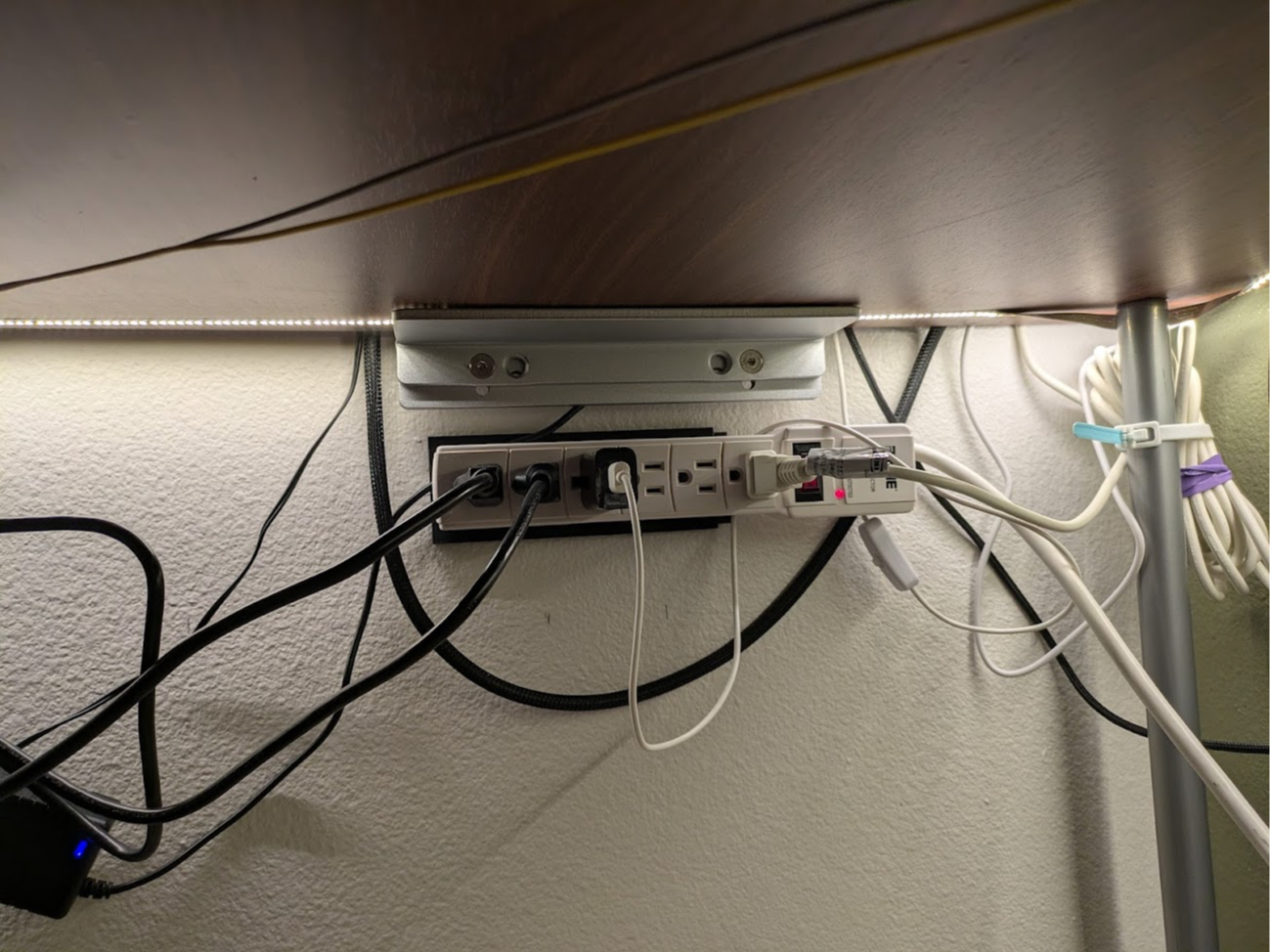 Wall Extension Chord Mount
