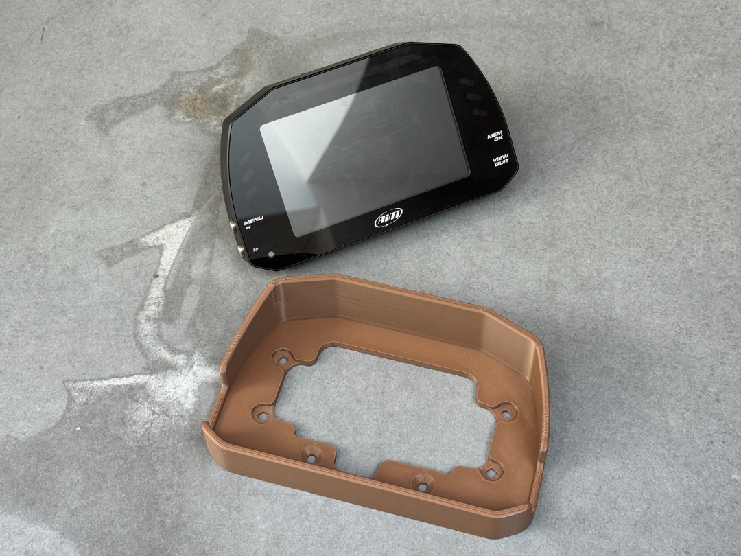 ADU MXS Strada 5 inch digital dash