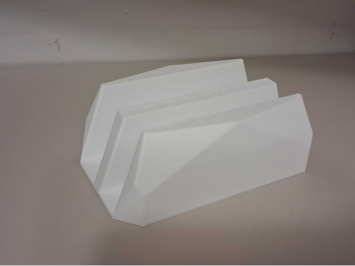 Vertical laptop stand for 20 and 25 mm