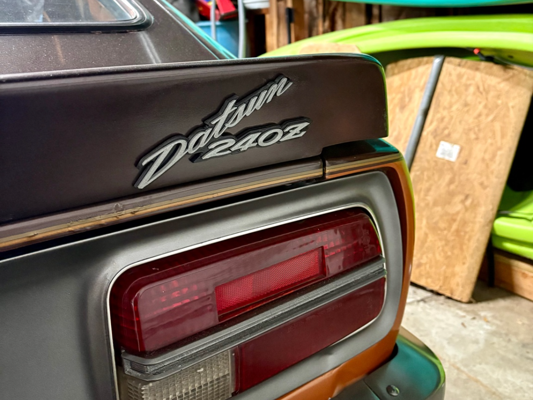 Datsun 240Z / 260Z / 280Z Rear Spoiler Emblem