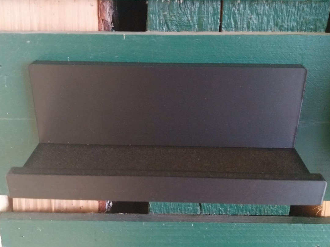 Universal Wall Shelf with Keyhole Mount