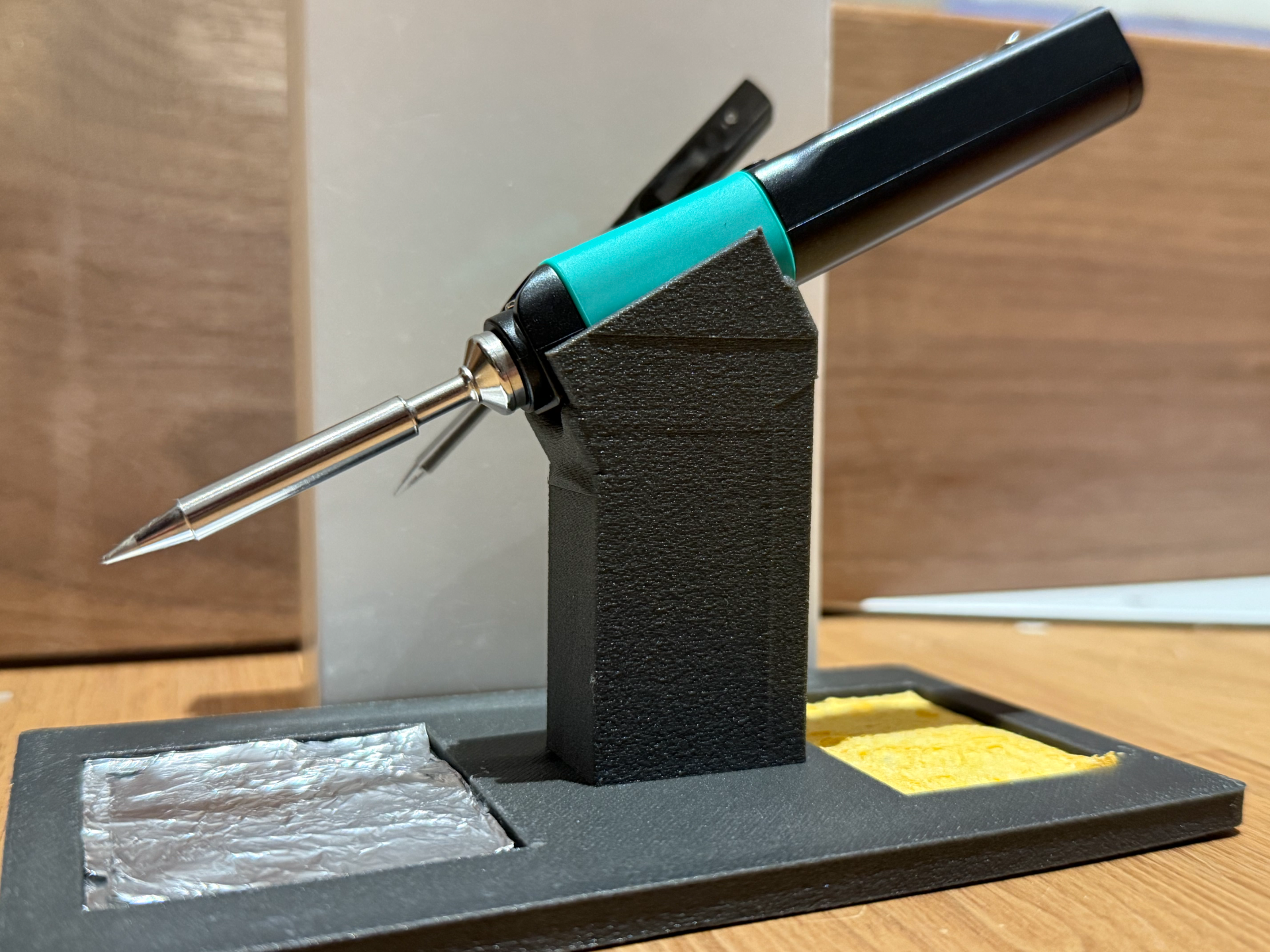 Pinecil Stand (NO BEARINGS — SHORT TIP)