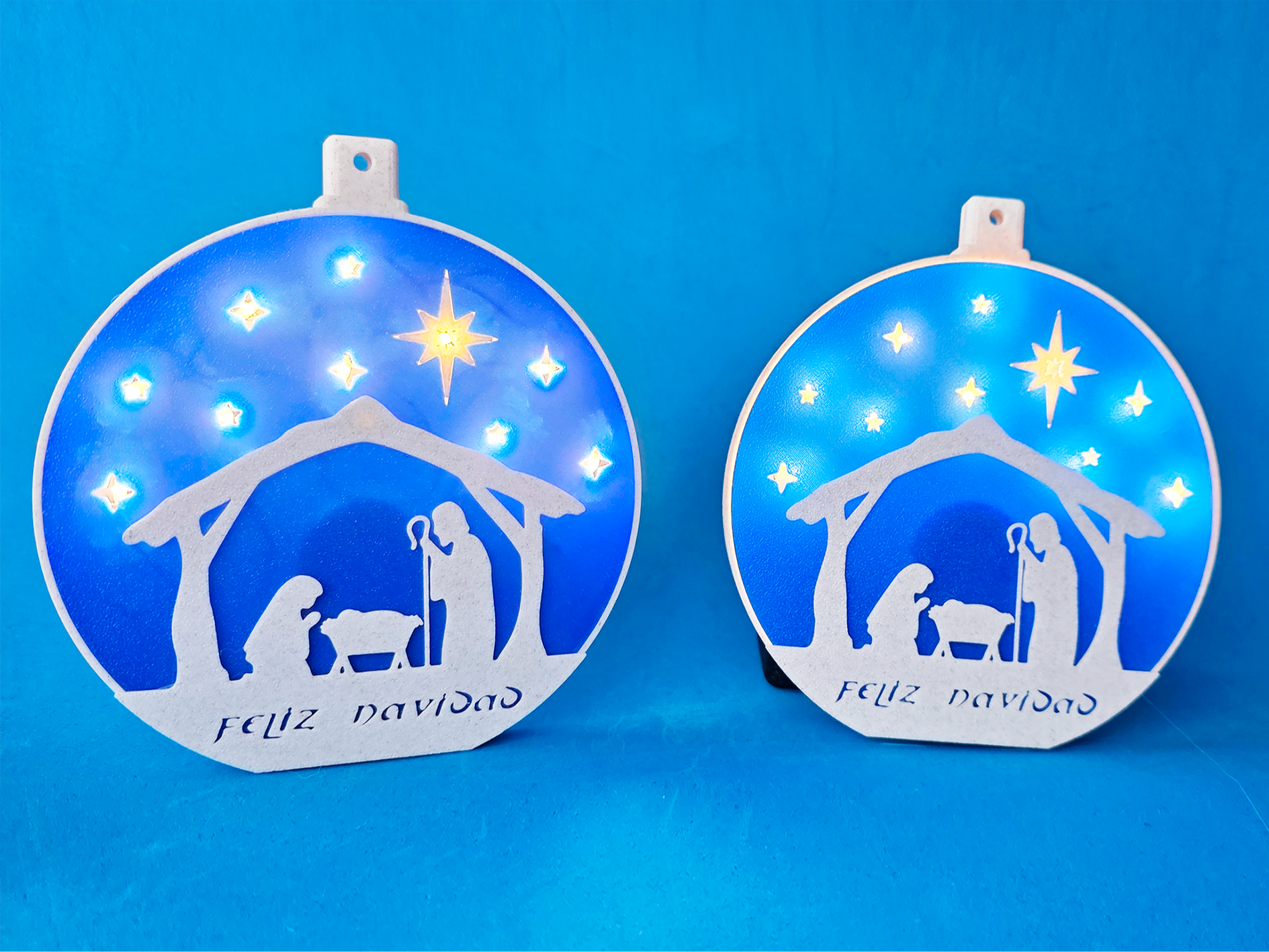 Bola de Natividad iluminada