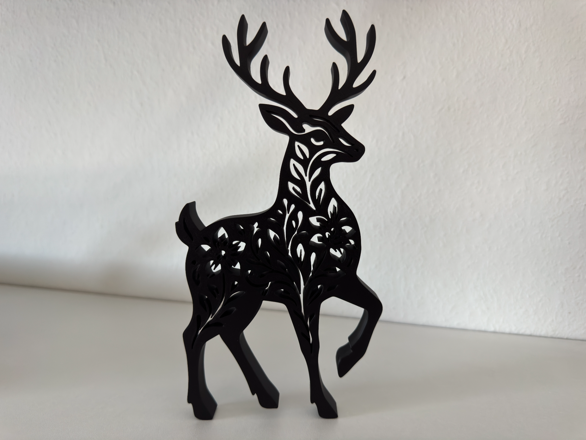 Floraler Hirsch als Aufsteller