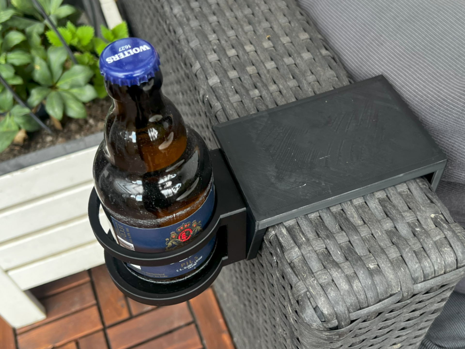 Getränkehalter für Korbmöbel