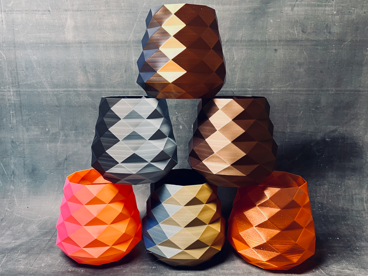 Low-Poly Vase for Dual Color Filament