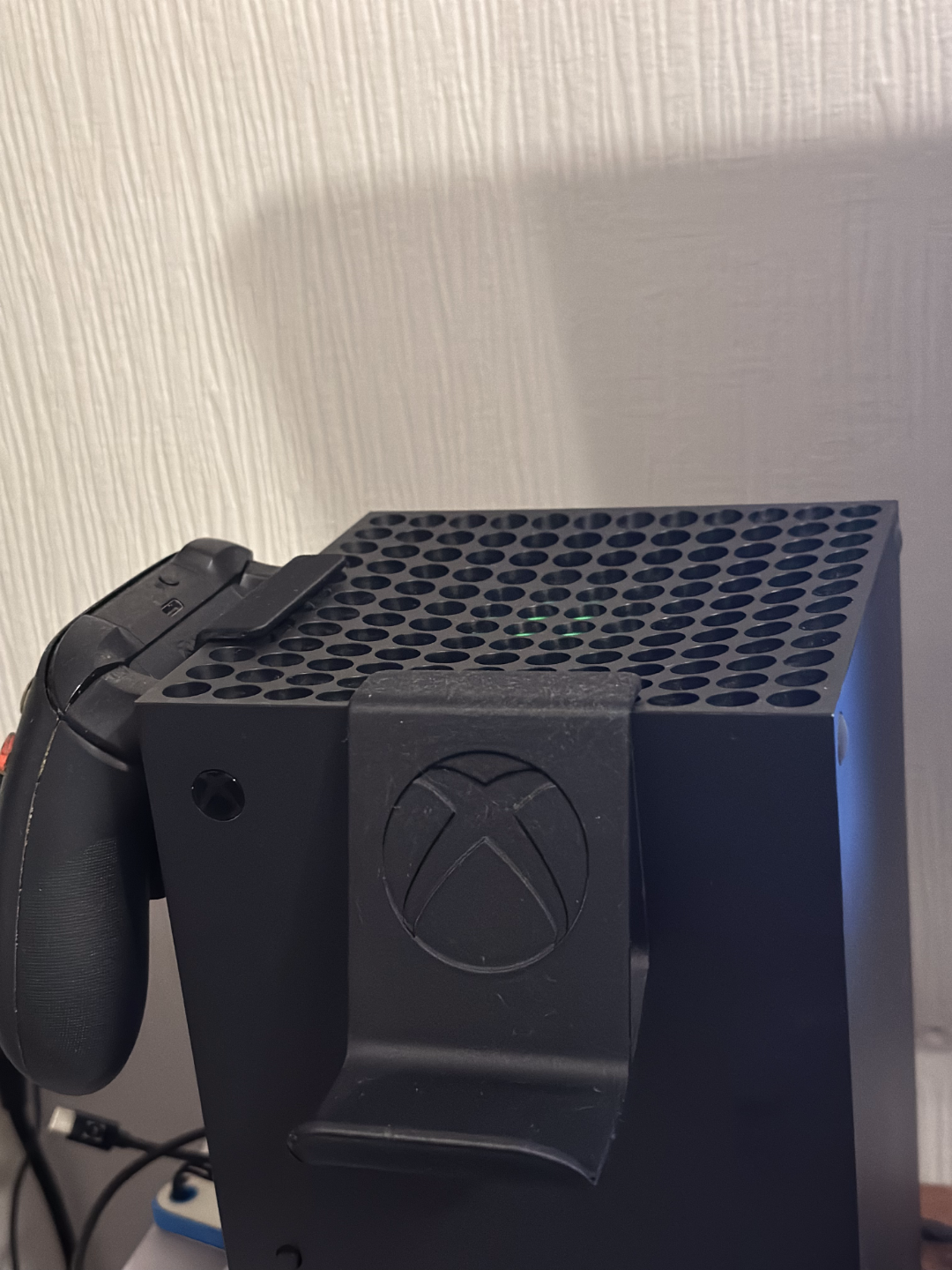 Xbox controller stand for console