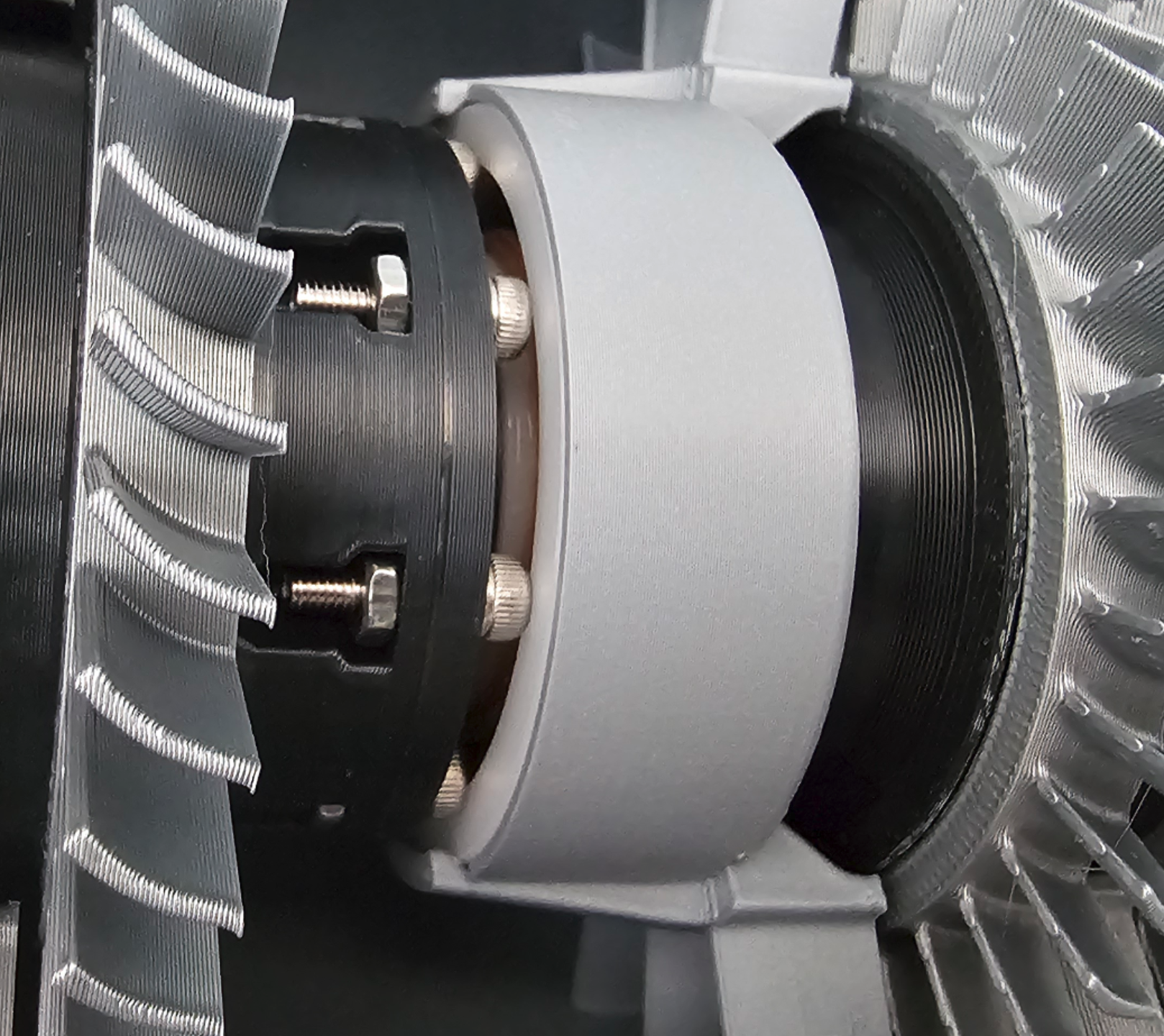 Turbojet Engine white bearing cover