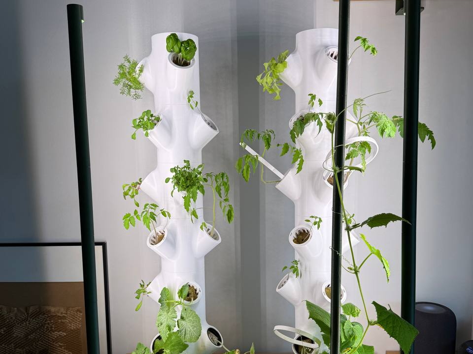 smart modular hydroponic tower