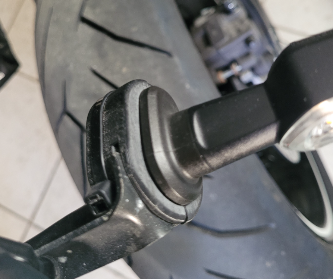 Yamaha MT 07 rear turn signal replacement holders