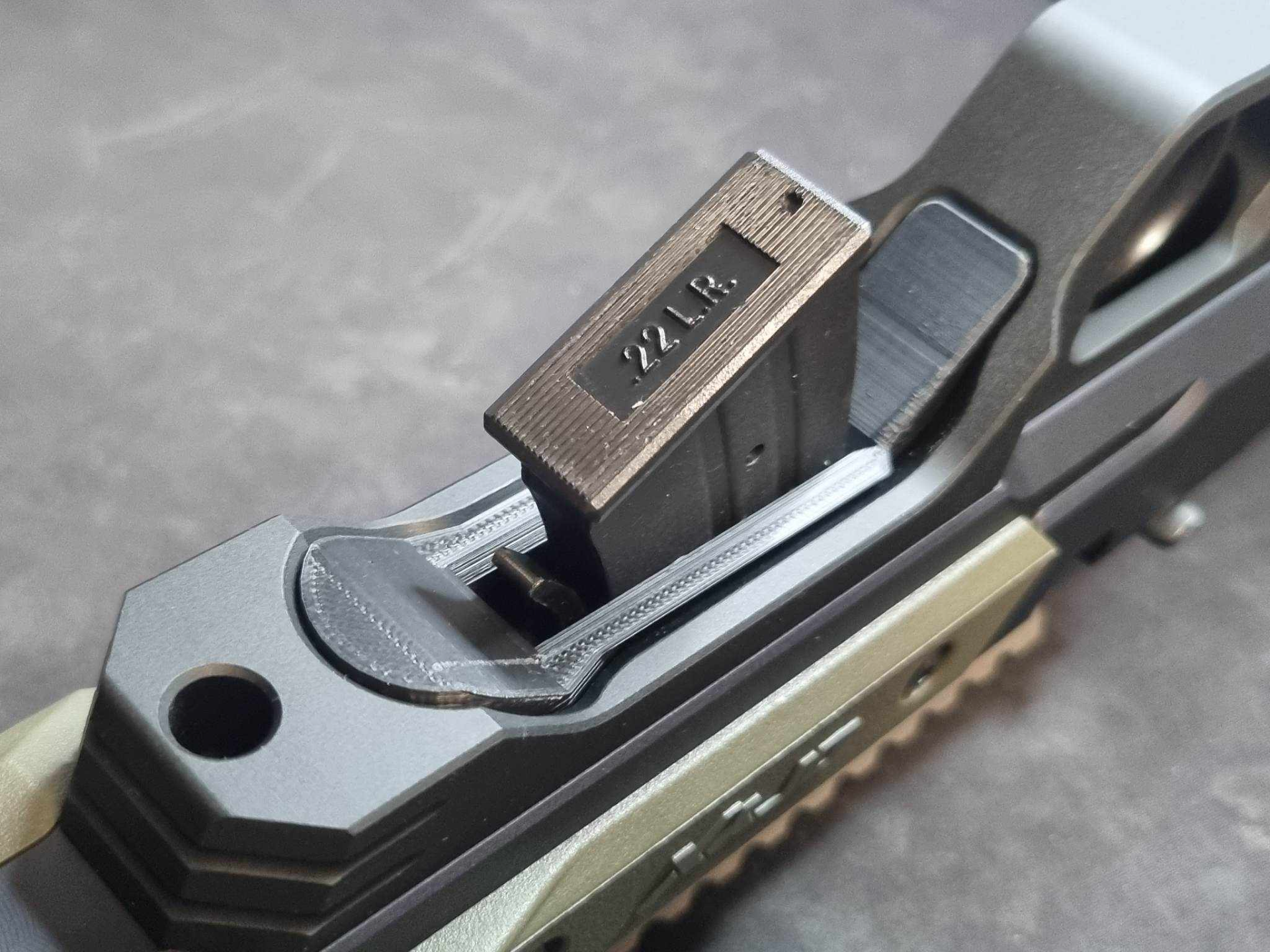 Magwell insert for ORYX chassis (cz457)