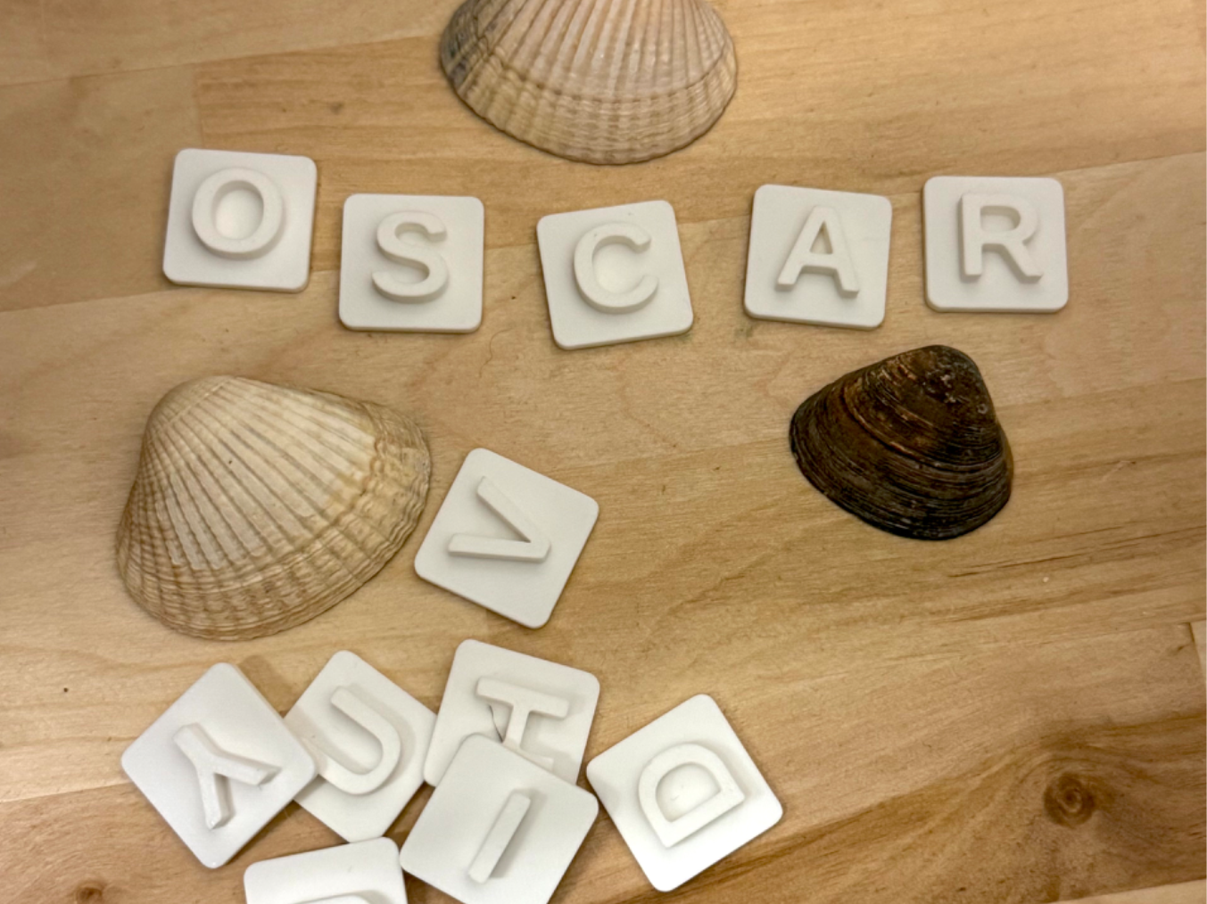 Kleine Buchstaben zum Lernen oder für Schatzsuche