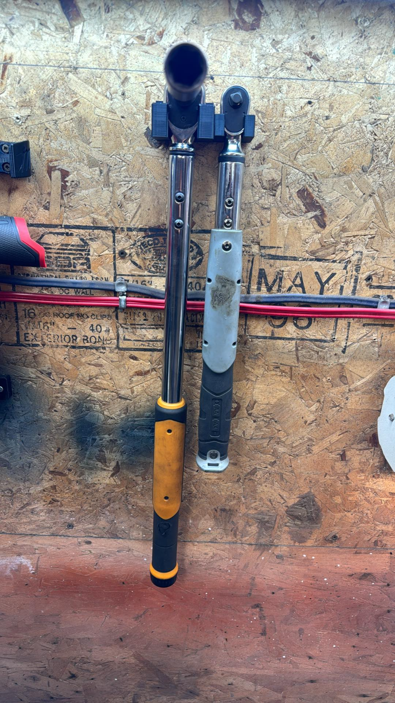 Torque wrench wall holder