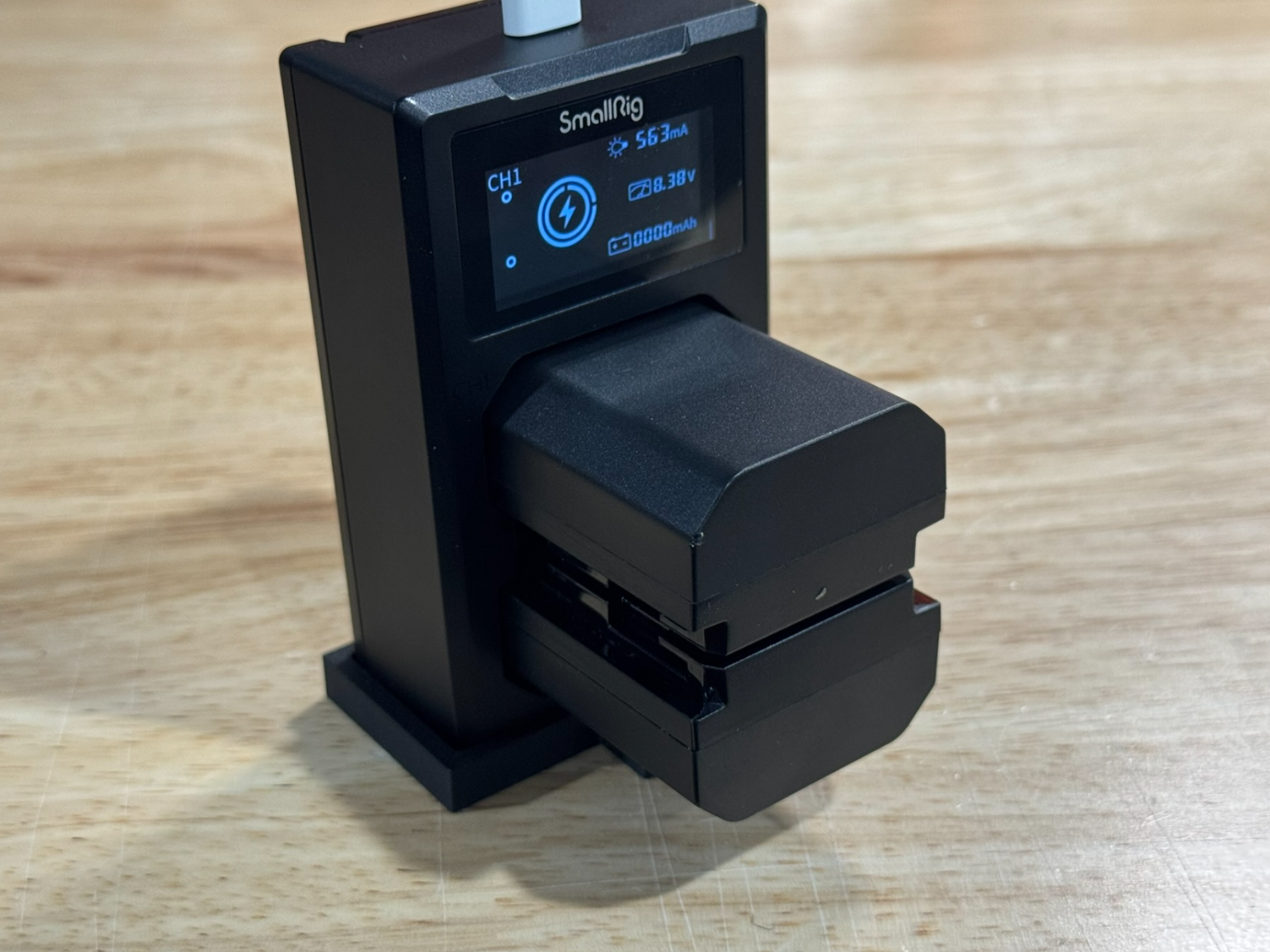 SmallRig Battery Charger Stand (NP-FZ100)