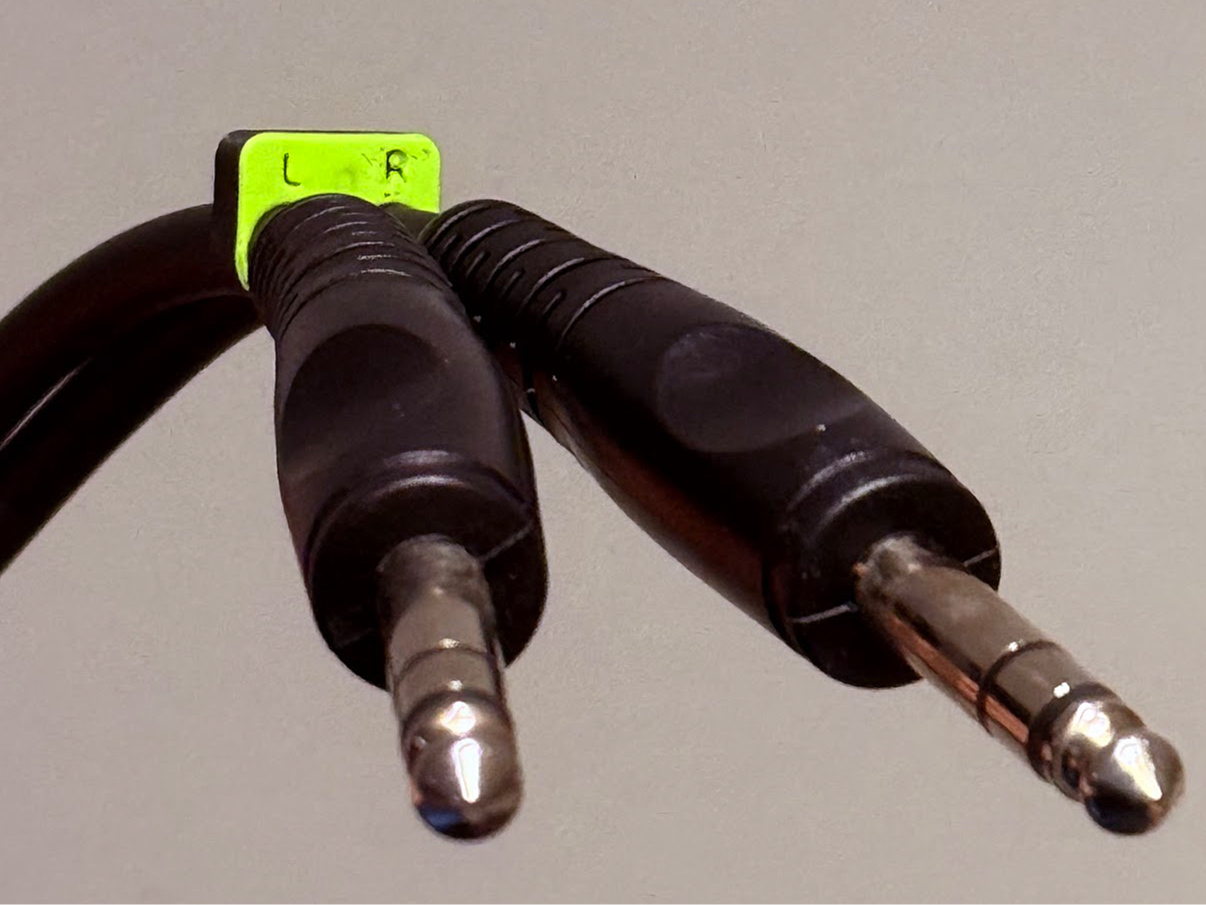 Quick audio cable bundler (L/R, XLR or TRS)