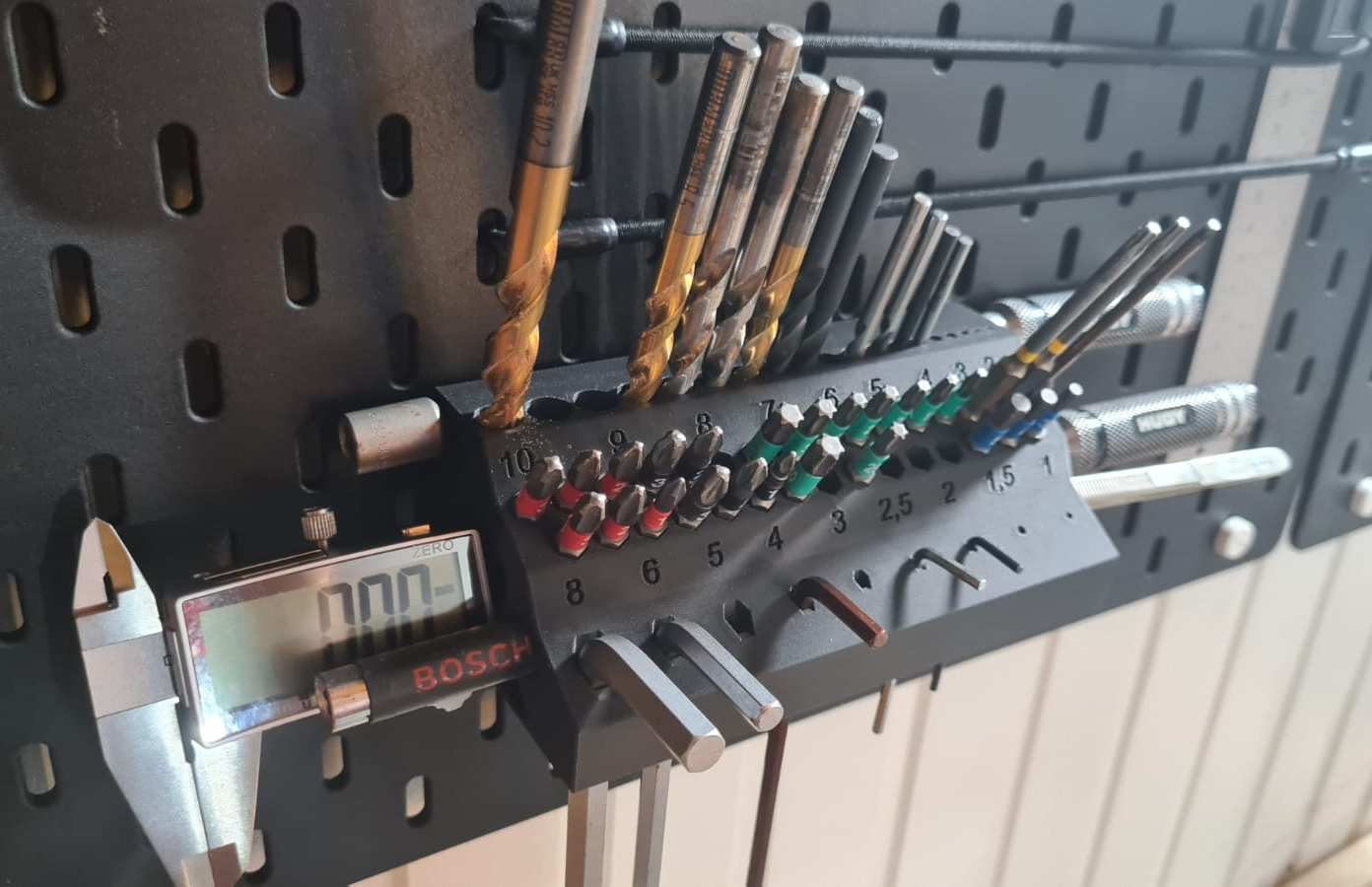 Multi Toolholder for Skadis and HSW Honeycomb