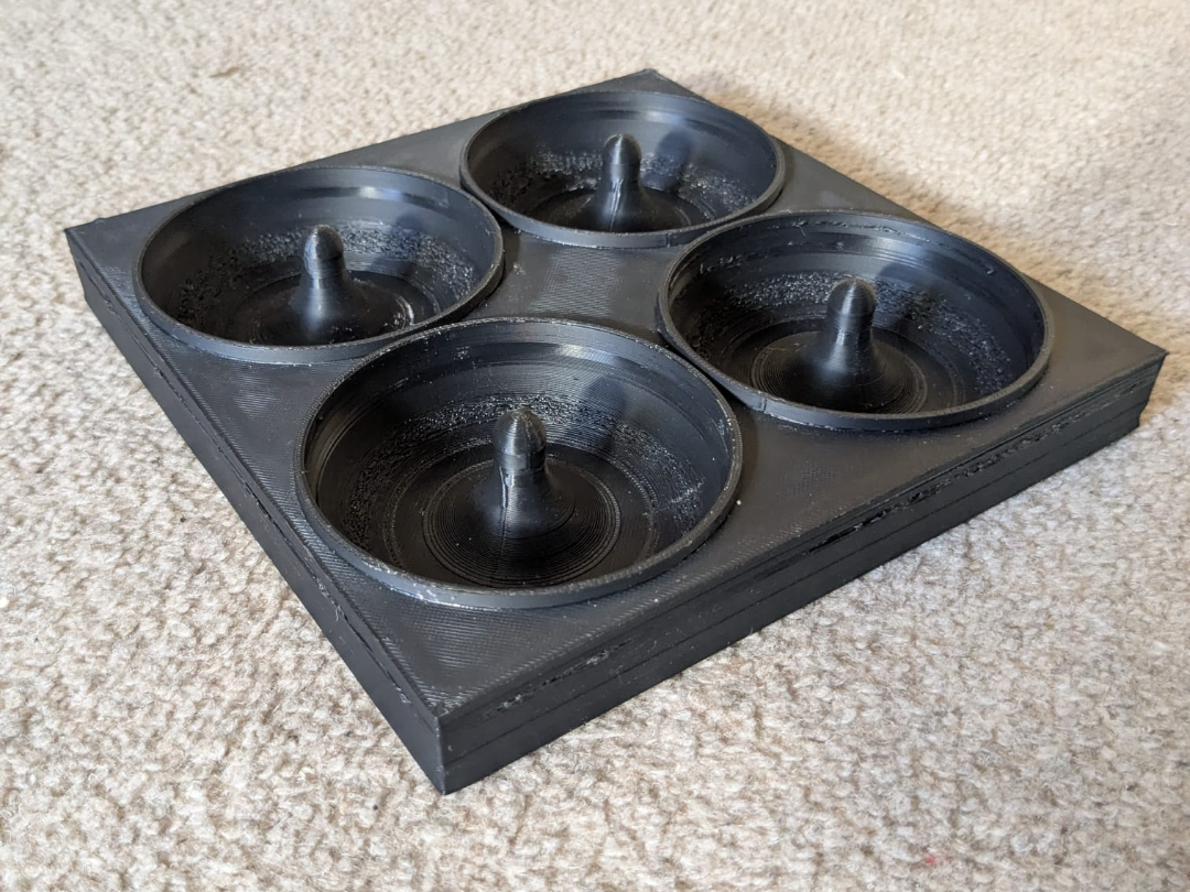 4 Medium sized donut holder for transport or store