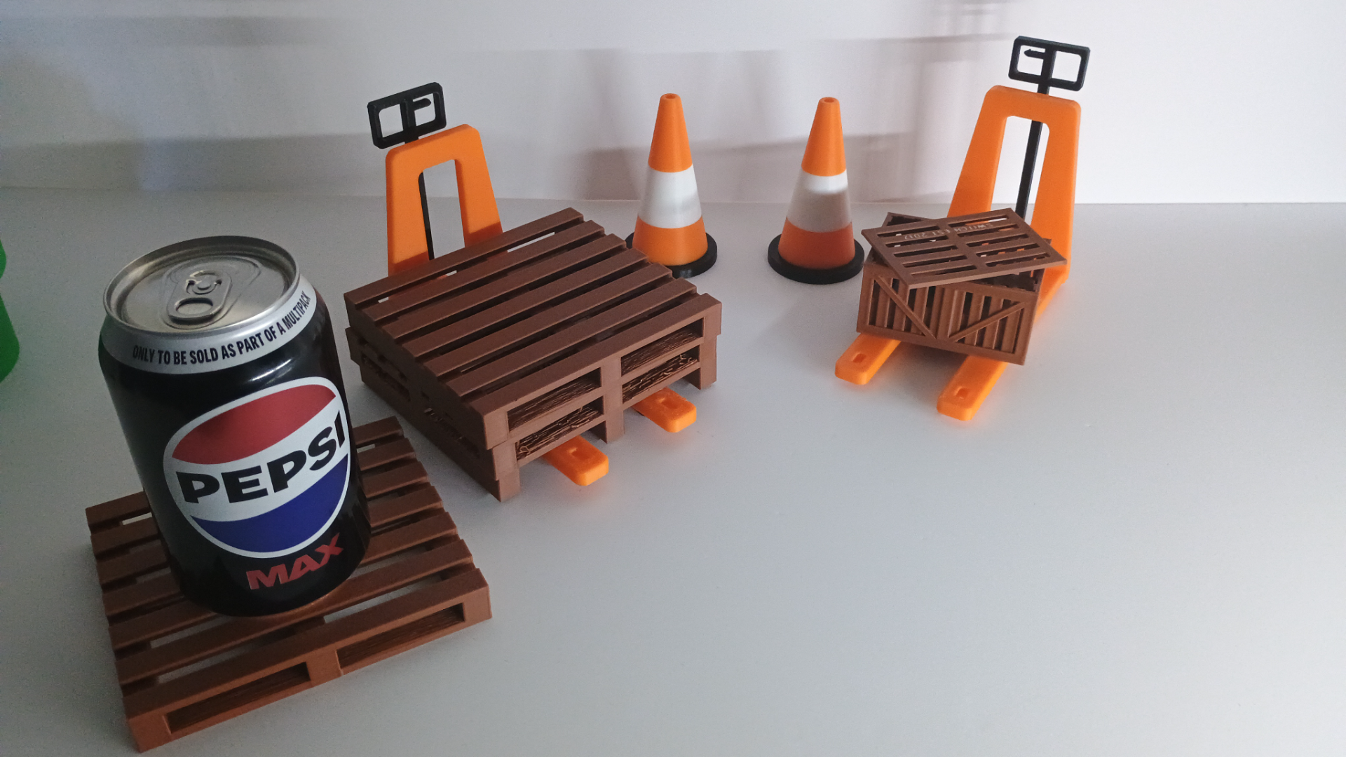 Pallet truck coaster holder with pallet coasters
